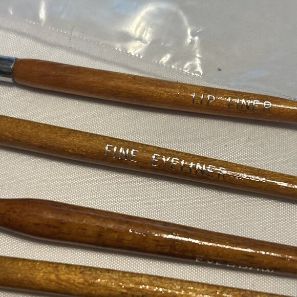 NEIMAN MARCUS Makeup Brush Set of 6 pieces Brown Wood Handles 4” Long New - Picture 7 of 14